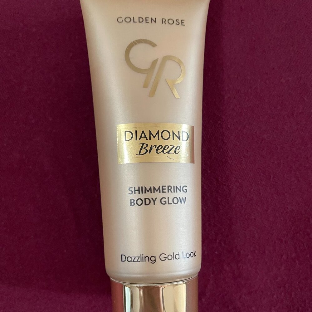 Celesty Diamond Breeze Shimmering Body Glow  - NEW